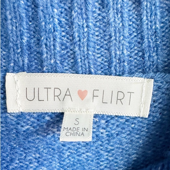 Ultra Flirt Daisy Sweater Blue White Flowers Size Small Knit Mock Neck - Picture 5 of 6